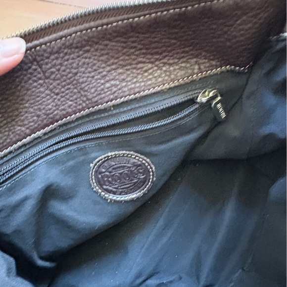 Roots Brown Leather Shoulder Bag - Picture 2 of 9
